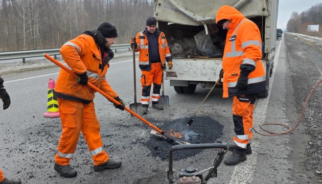 Кабмін виділив додаткові 3 млрд грн на ремонт доріг з резервного фонду