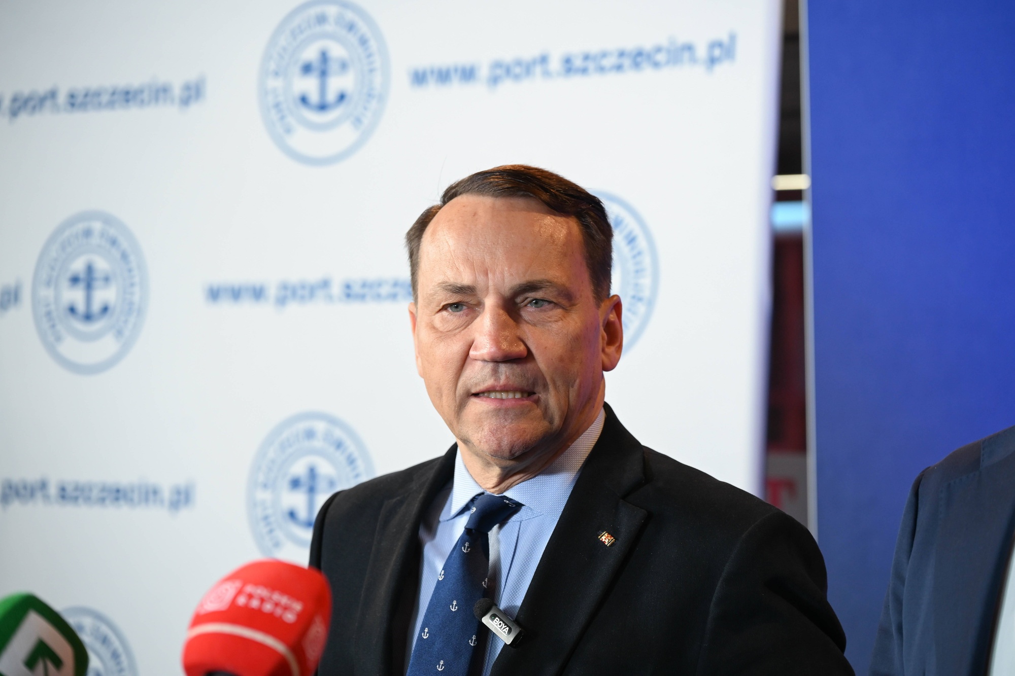 Сікорський закликав обговорити перехоплення російських ракет над Україною