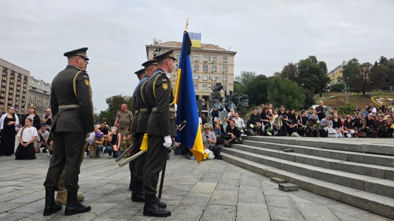 У Києві попрощалися з волонтером Олексієм Юковим — засновником пошукової групи "Плацдарм"