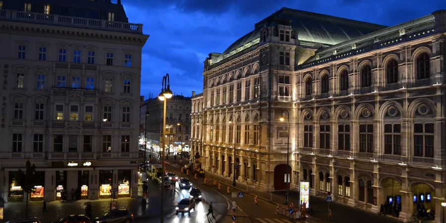 Відень — найбільший центр шпигунства РФ у Європі: нові антени та сотні розвідників