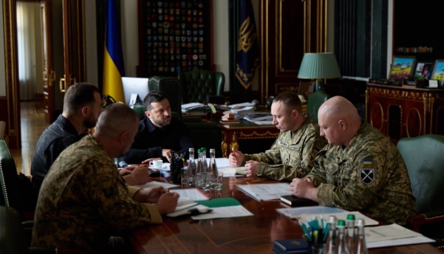 Зеленський анонсував кадрові рішення у ЗСУ і підтвердив пріоритети далекобійних ударів