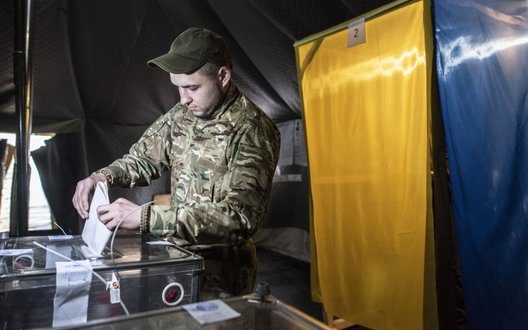 КМІС: рівень довіри до Зеленського зріс до 62% за місяць