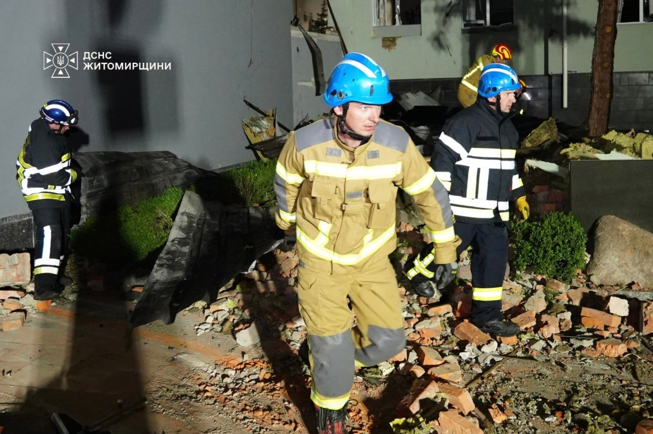 Атака РФ на будівлю поліції у Житомирі: 3 загиблих, 53 поранені
