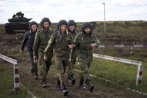Примусова мобілізація в Росії охопила 17 регіонів: чоловіків забирають з роботи та відділків