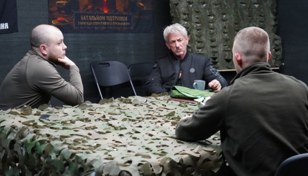 Шон Пенн відвідав позиції ЗСУ та зустрівся з Єрмаком