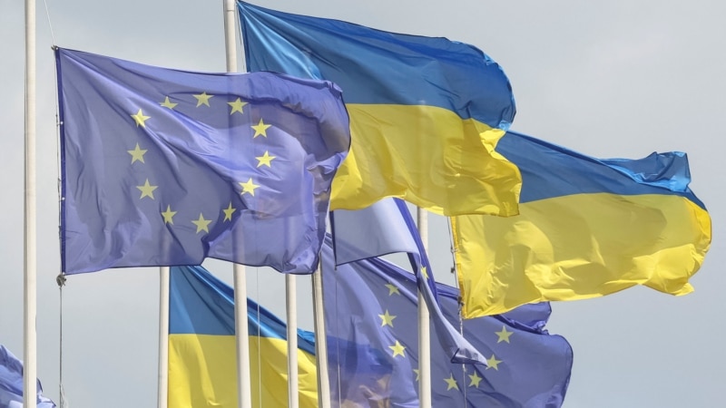 ЄС готовий відновити роботу над передачею заморожених активів РФ Україні