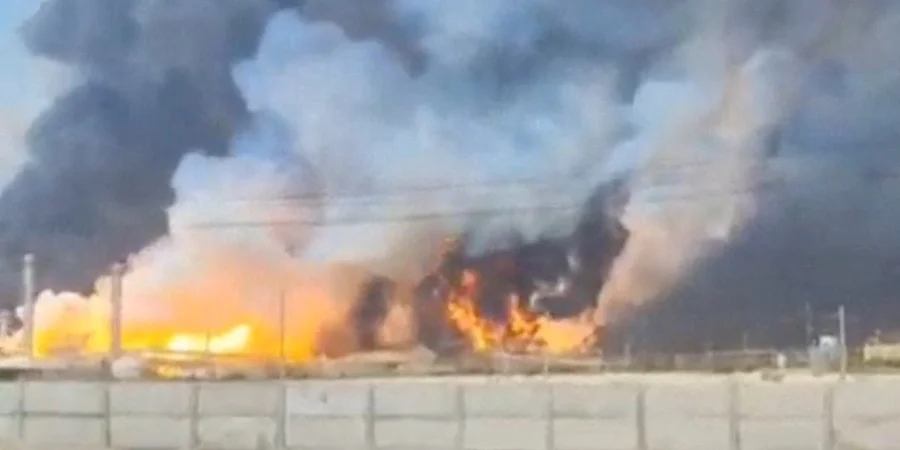 Іран вдарив ракетами по НПЗ в Хайфі: пожежа та частковий блекаут