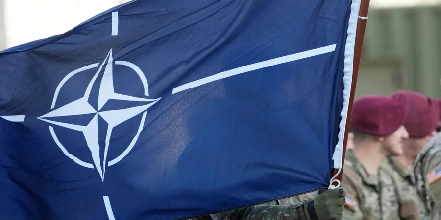 НАТО не бачить прямої загрози від Росії, але попереджає про гібридні операції в Європі