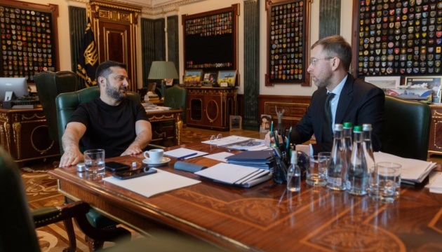 Зеленський назвав три пріоритети дипломатії на найближчі тижні