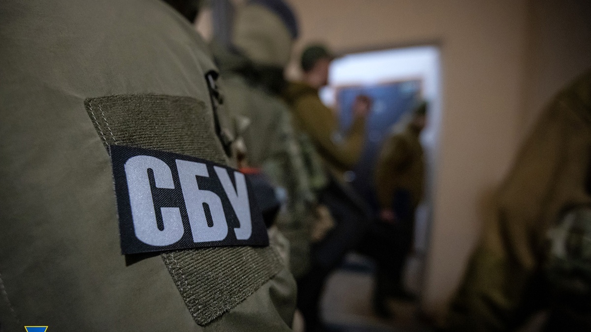 СБУ розпочала 186 кримінальних проваджень: серед 151 підозрюваного — 48 посадовців Служби