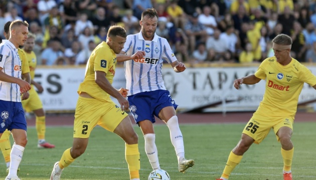 «Буковина» розгромила «Динамо» 3:0 в УПЛ: автогол і помилки воротаря Суркіса