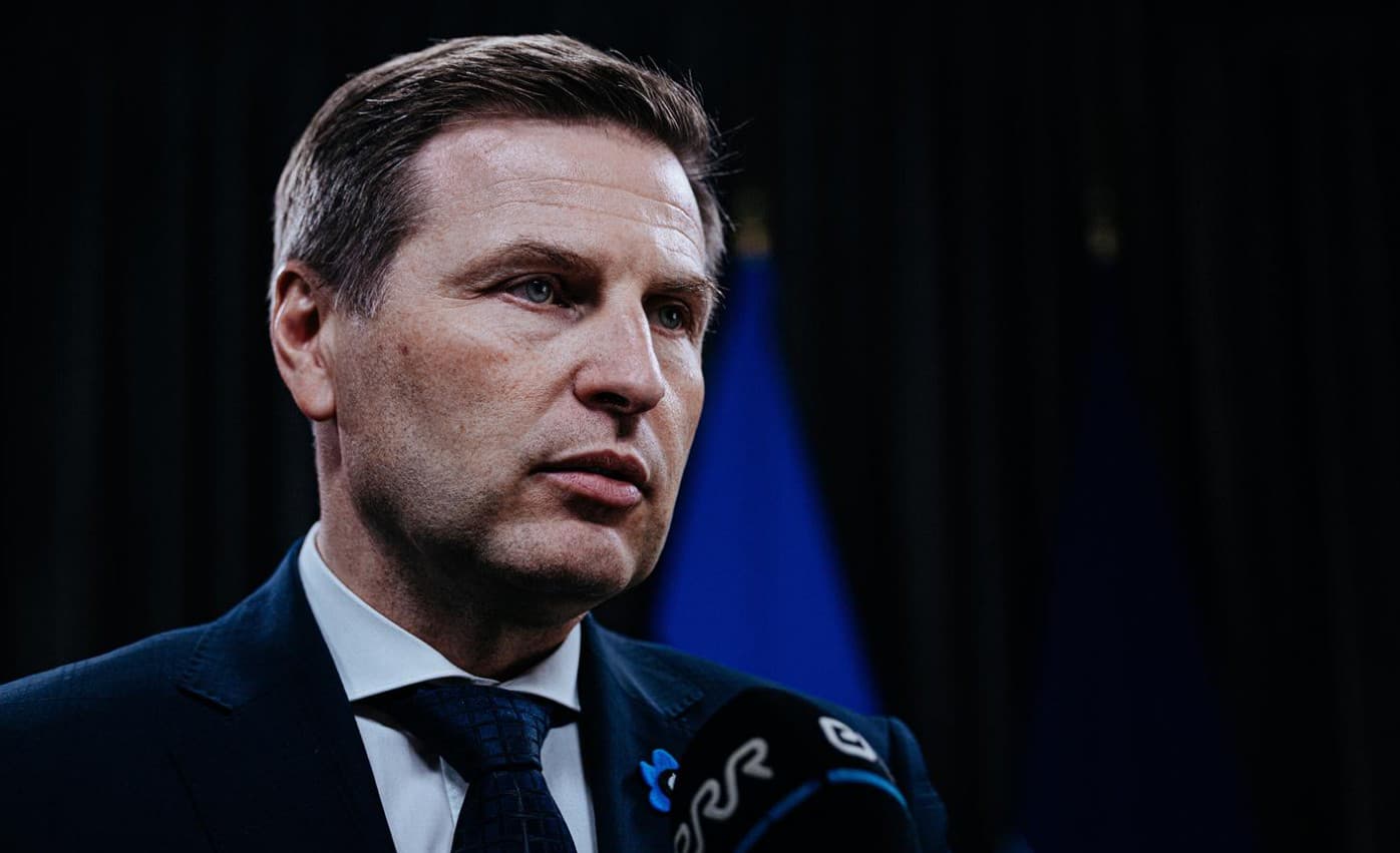Міністр оборони Естонії Певкур пішов у відставку через скандал із закупівлею снарядів для України