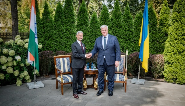 Глава МЗС Індії вперше окремо відвідав Україну: вирішення війни не з'явиться на полі бою