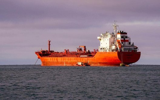 Сім країн готові розблокувати Ормузьку протоку — ціни на нафту знижуються