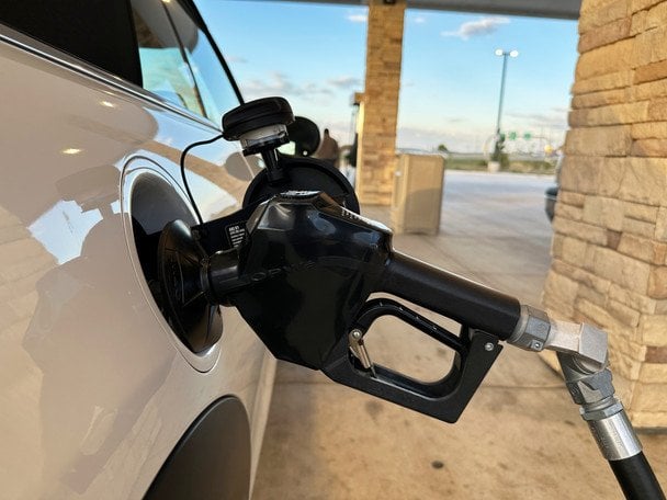 В Україні запрацював паливний кешбек: 15% на дизель, 10% на бензин, 5% на газ