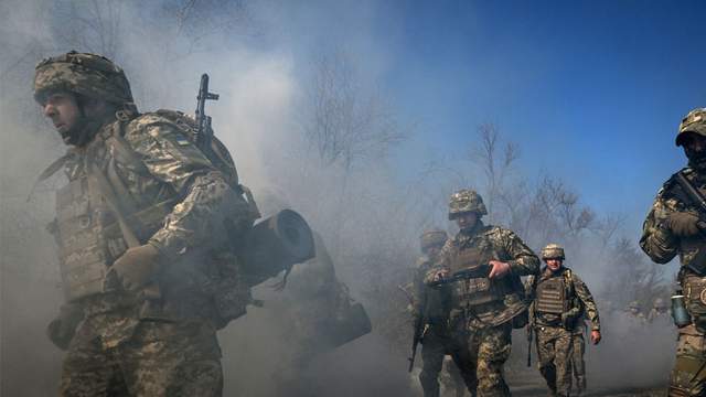 Bloomberg: Захід змирився з тривалою війною, Лавров вимагає перетворити Україну на буферну зону