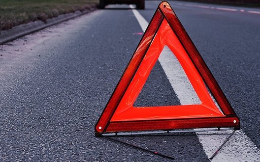 На Волині водій «підрізав» авто ТЦК — четверо військових постраждали, машина влетіла у стовп