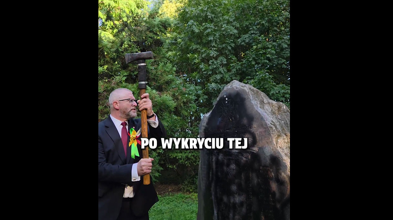 Польський ультранаціоналіст Браун пошкодив молотом пам'ятник УПА у Польщі