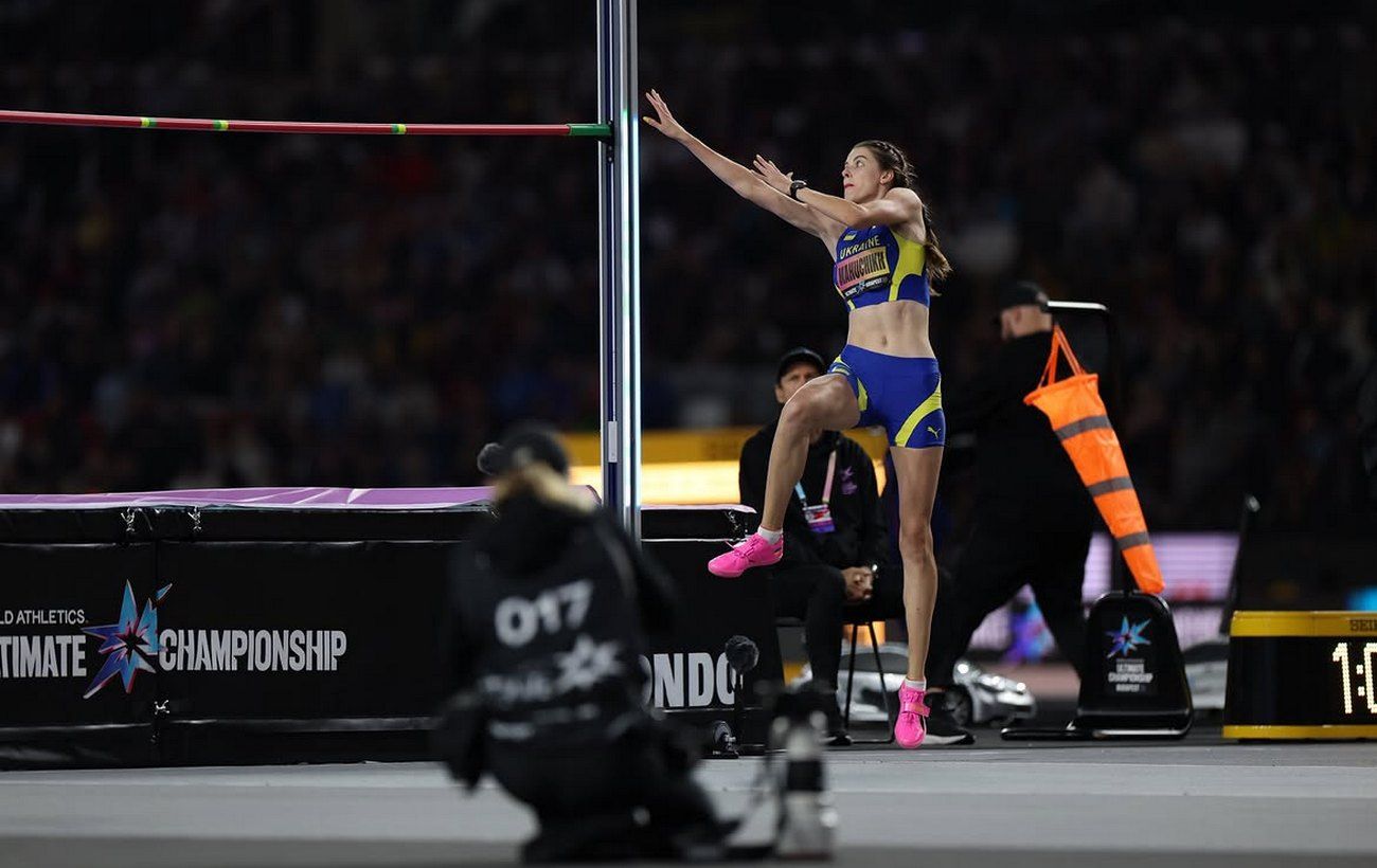 Ярослава Магучіх стала першою в історії абсолютною чемпіонкою світу зі стрибків у висоту