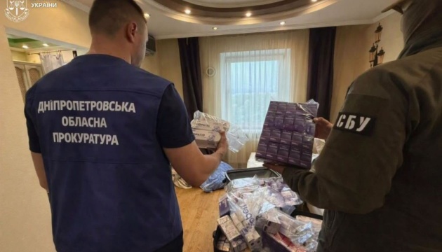 Понад 250 обшуків по всій Україні через фальсифікований препарат для схуднення Biopatid