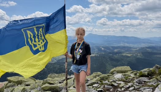 Дев'ятирічна киянка Евеліна Саркісян встановила рекорд України, піднявшись на всі шість вершин Карпат