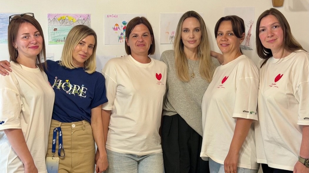 Анджеліна Джолі розповіла про відвідини Харкова: діти навчаються під землею