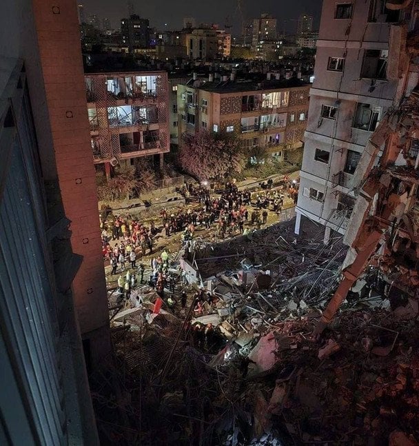 Іран вдарив балістичними ракетами по місту Арад: 5 загиблих, понад 100 поранених