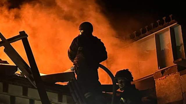 Росія за тиждень випустила понад 2000 дронів, 1700 авіабомб і 19 ракет по Україні — Зеленський