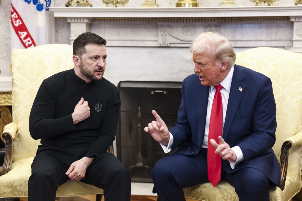 Трамп неодноразово просив Зеленського припинити атаки на нафтозаводи Росії