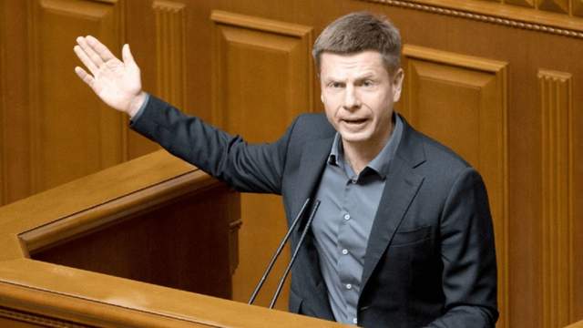 Нардеп Гончаренко заявив про знахідку пристрою прослуховування у своїй автівці