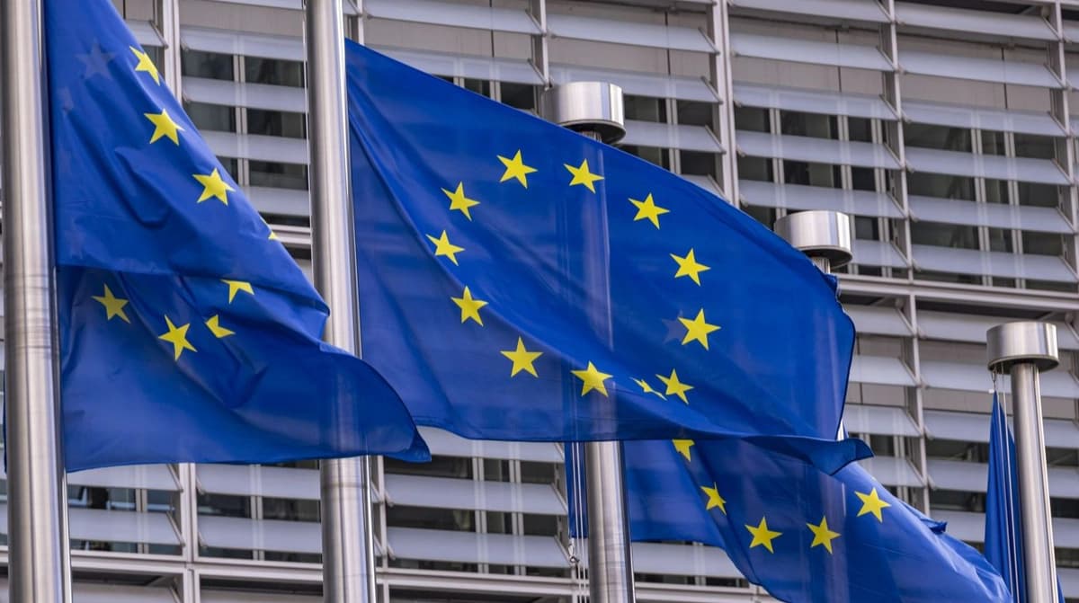 ЄС знову не продовжив санкції проти Росії через суперечки щодо Усманова та Фрідмана