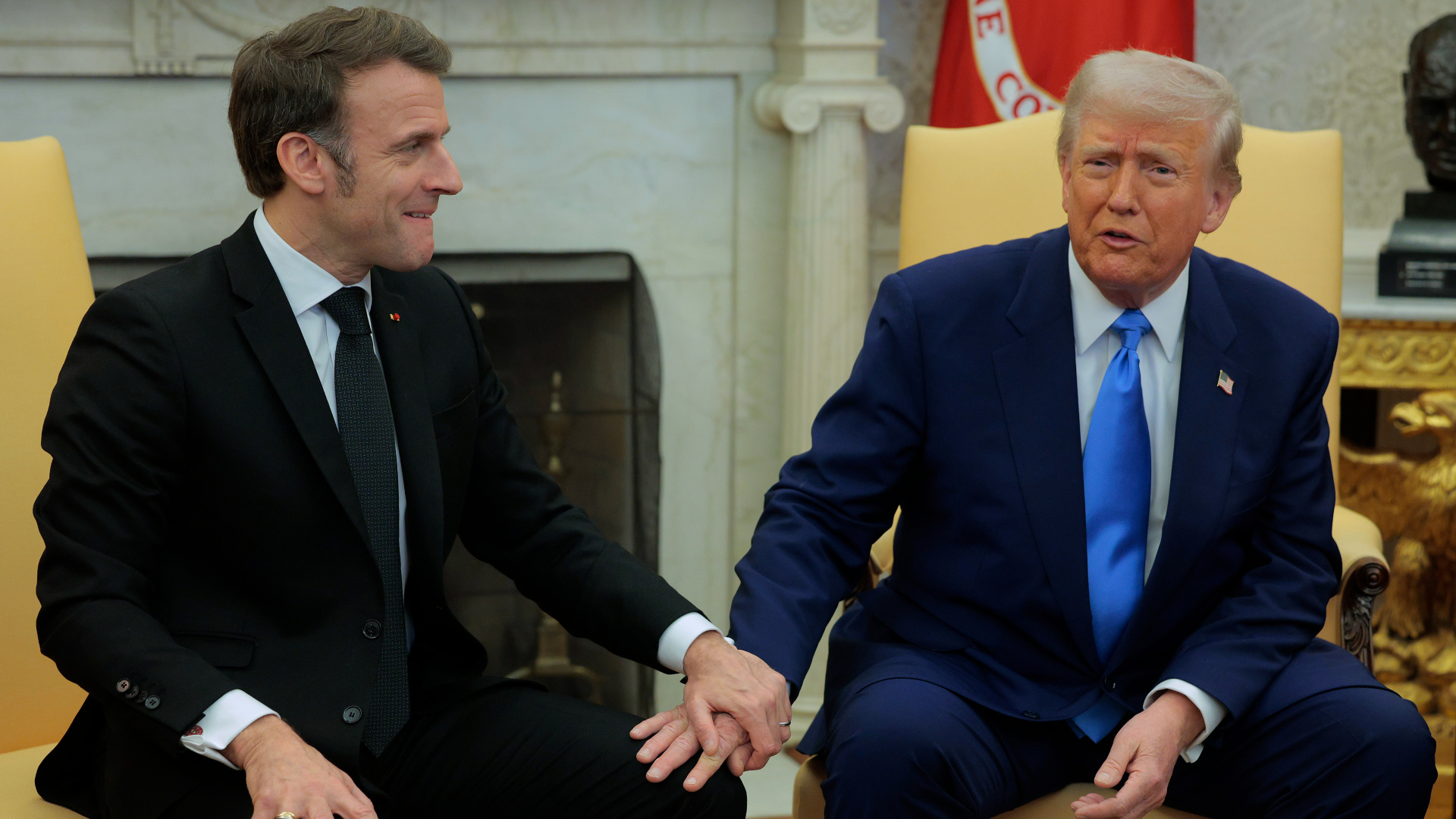 Макрон обговорив з Трампом ситуацію в Україні та ідею мораторію на удари по енергетиці