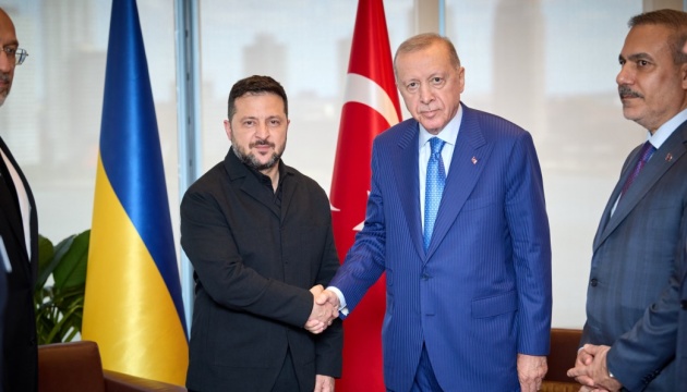 Зеленський та Ердоган зустрілись у Нью-Йорку: Чорне море та Drone Deal