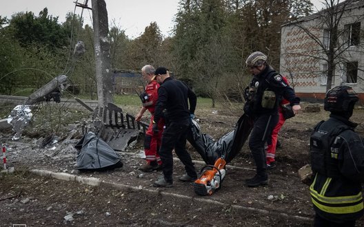 РФ вдарила КАБами по Сумах: загинули 16-річна дівчина та літня жінка, п'ятеро поранені