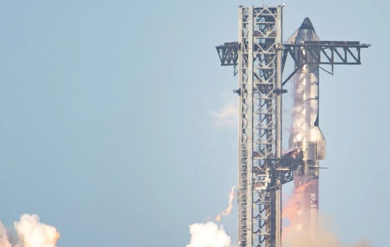 Starship SpaceX вперше вийшов на орбіту під час 14-го випробувального польоту
