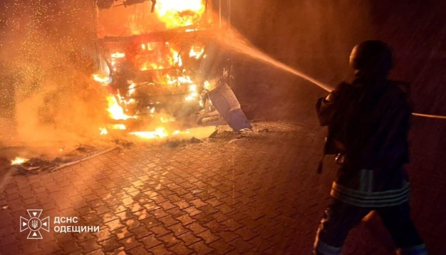 РФ атакувала Одещину: восьмеро постраждалих, зруйноване підприємство, гімназія та притулок для тварин