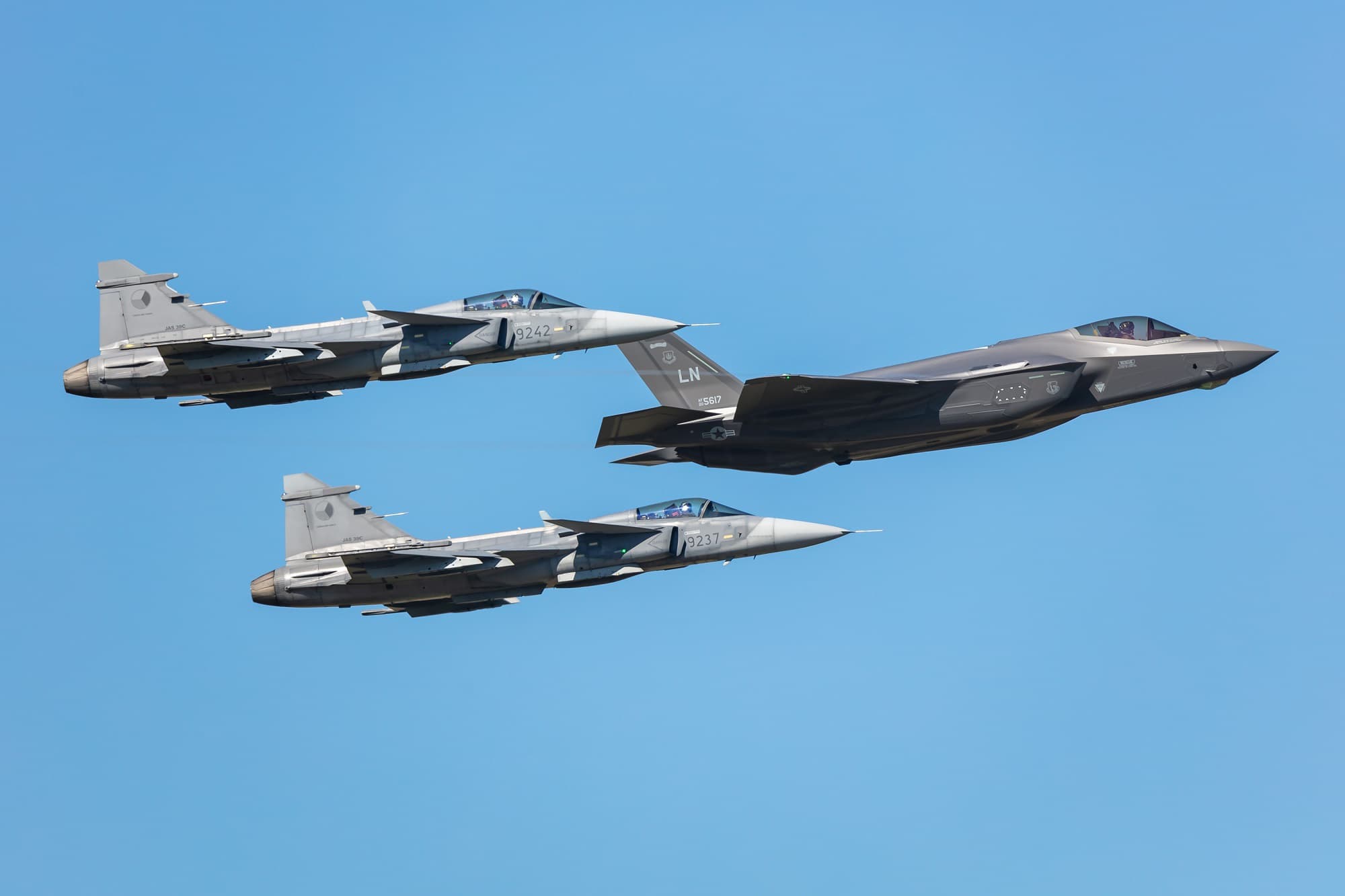 Швеція розгорне винищувачі Gripen у Польщі для прикриття східного флангу НАТО