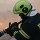 Вечірній удар по Київу: дрони влучили у склади на Оболоні та будинки у Солом'янському районі