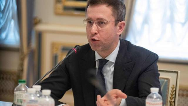 Уряд скоротить понад 4 тисячі вакантних посад та 20% заступників міністрів