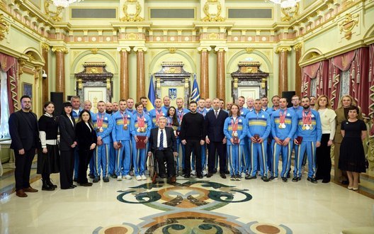 Зеленський нагородив паралімпійців збірної України державними нагородами за ігри 2026