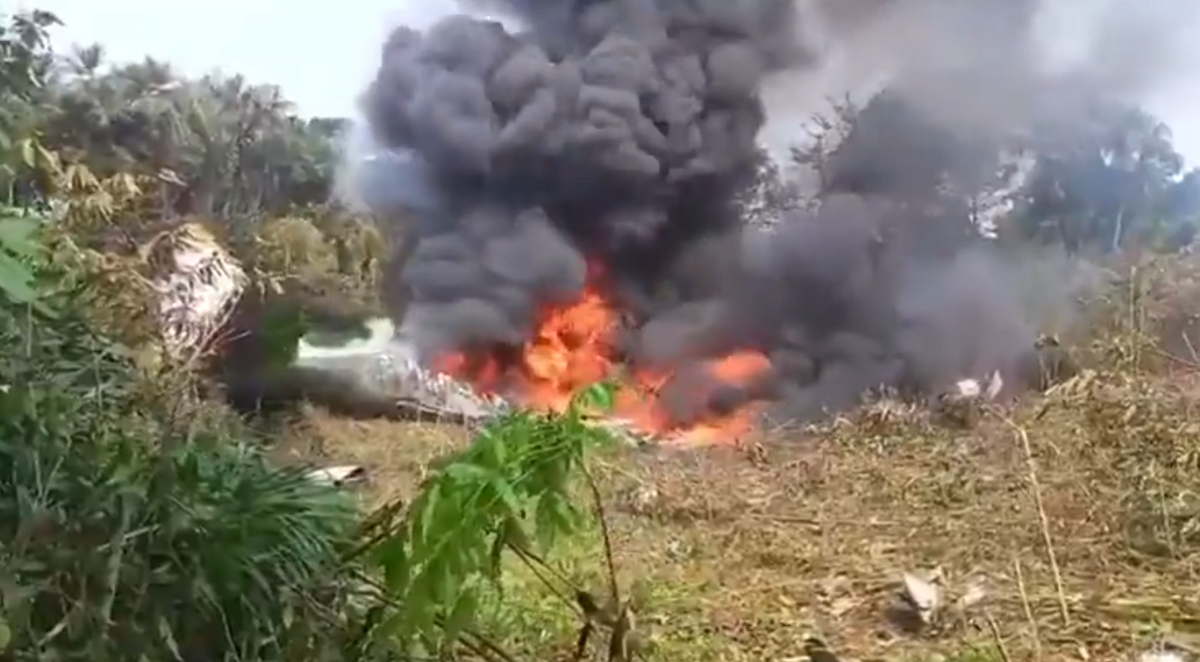 У Колумбії розбився військовий літак: на борту були понад 100 солдатів