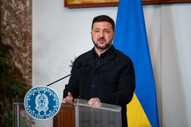 Зеленський: Україна зупинить удари по НПЗ, якщо Росія припинить бити по енергетиці
