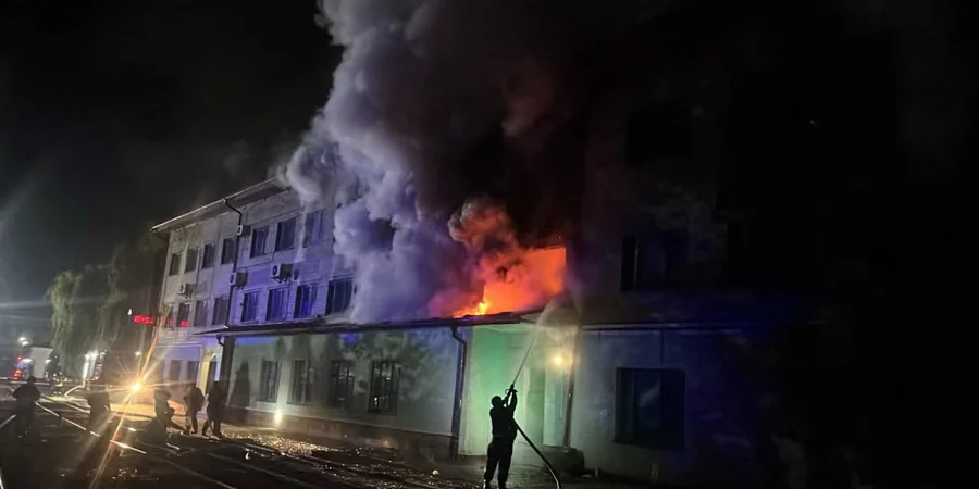 Росія масовано вдарила по залізниці у п'яти областях: депо, вокзали, станції
