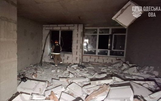 Росія вдарила по житловому будинку в Одесі ввечері 14 жовтня