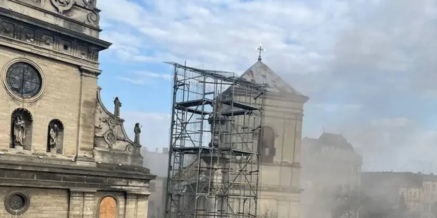 Масований удар по заходу України: двоє загиблих в Івано-Франківську, пошкоджено пологовий та спадщину ЮНЕСКО