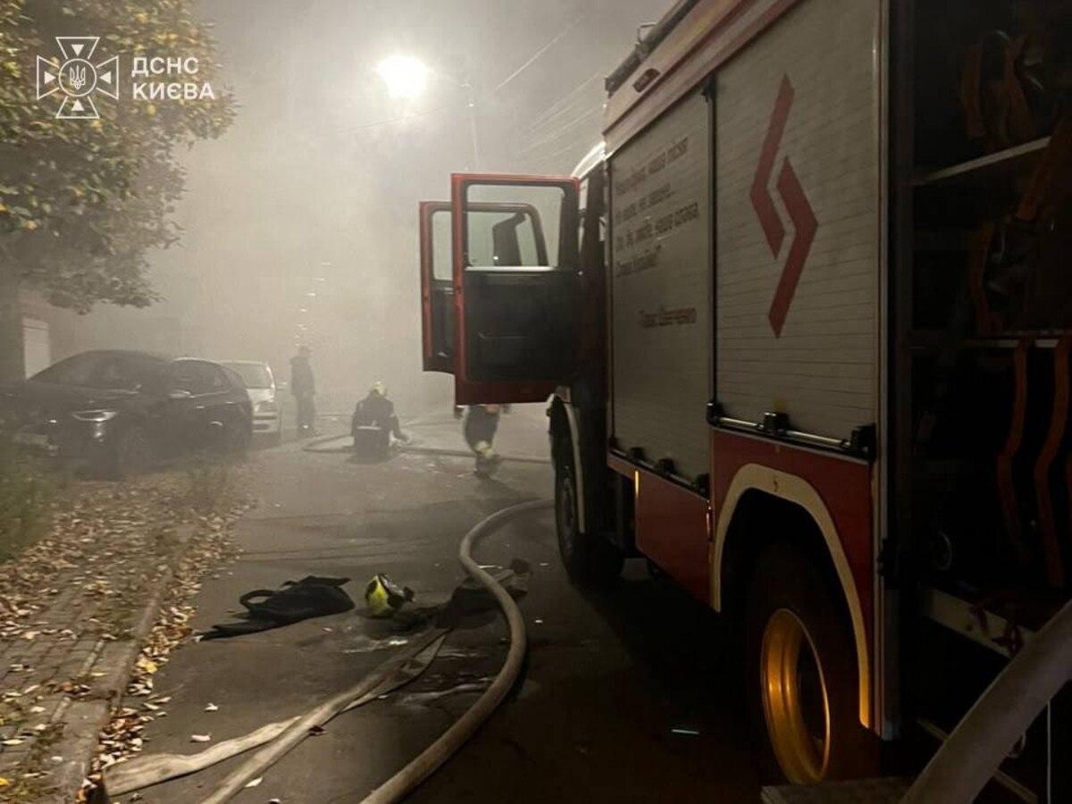 Росія вдарила балістичними ракетами по Києву: загиблий та троє поранених