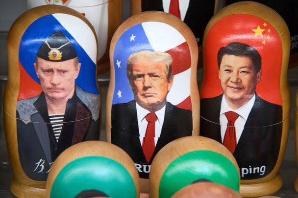 Трамп готовий домовлятися про мир без Зеленського: тристороння зустріч з Путіним та Сі Цзіньпіном