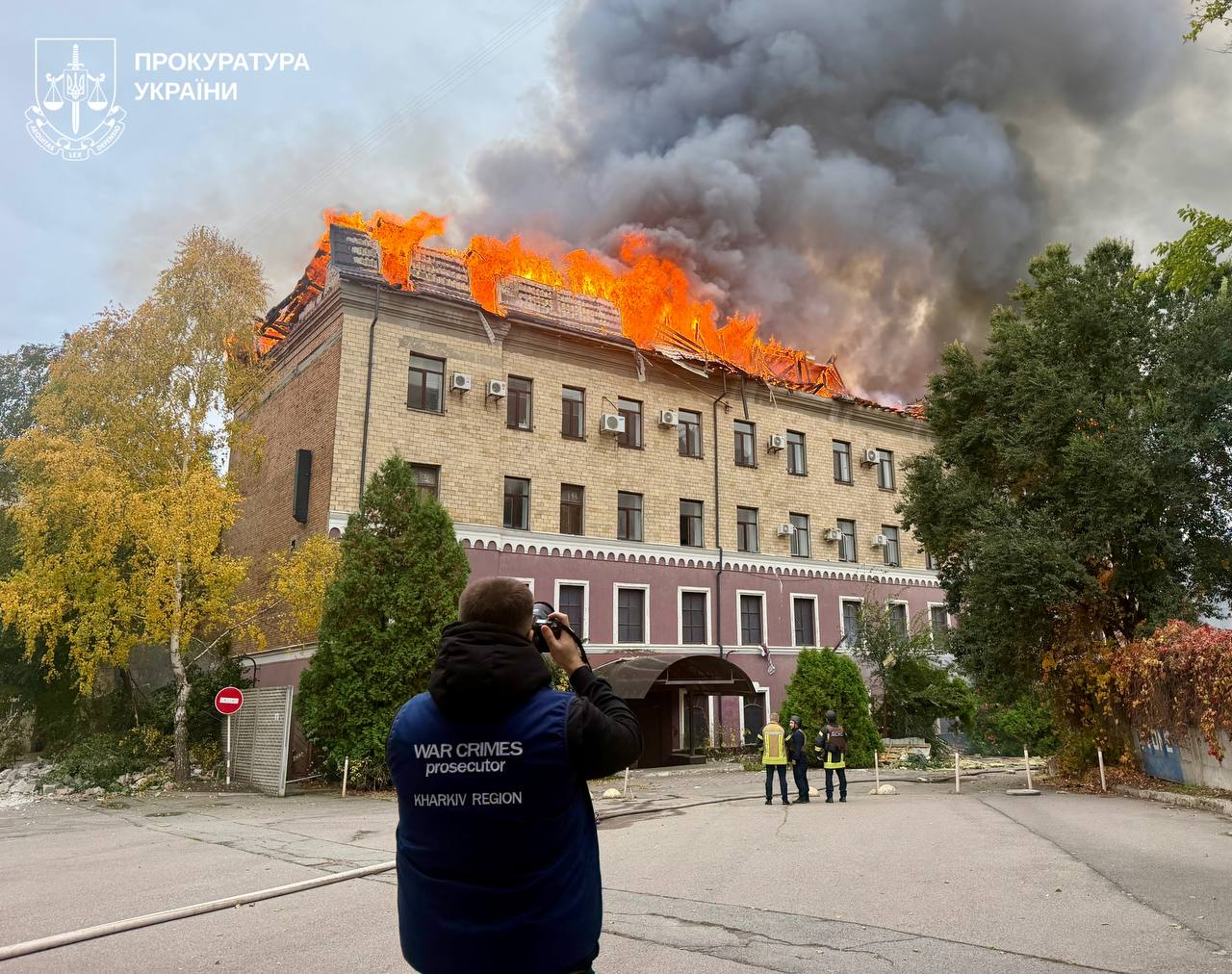 Росія знову завдала ударів по Харкову: постраждали двоє, пошкоджено цирк та будинки