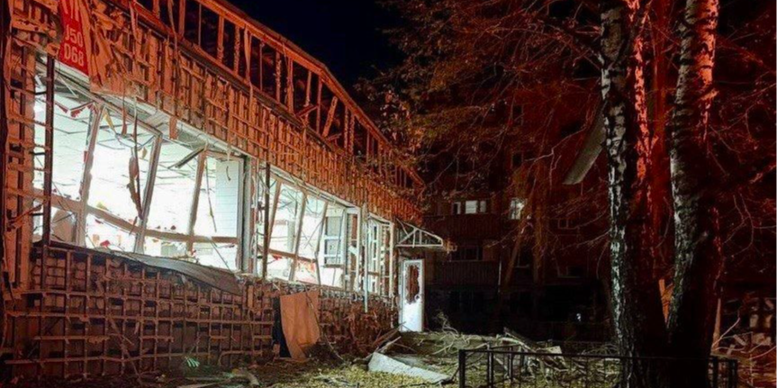 Росія вдарила дроном по Синельниковому: троє загиблих, серед поранених — дитина