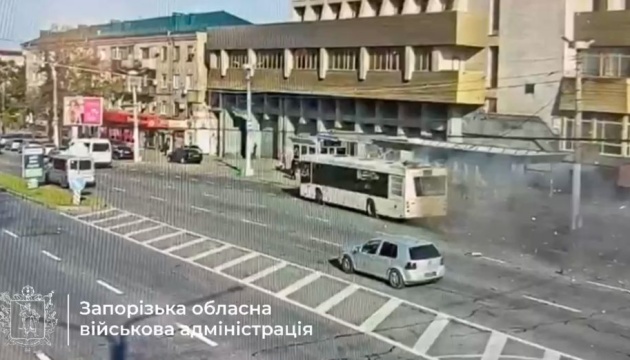 FPV-дрон атакував автобус у Запоріжжі: четверо поранених